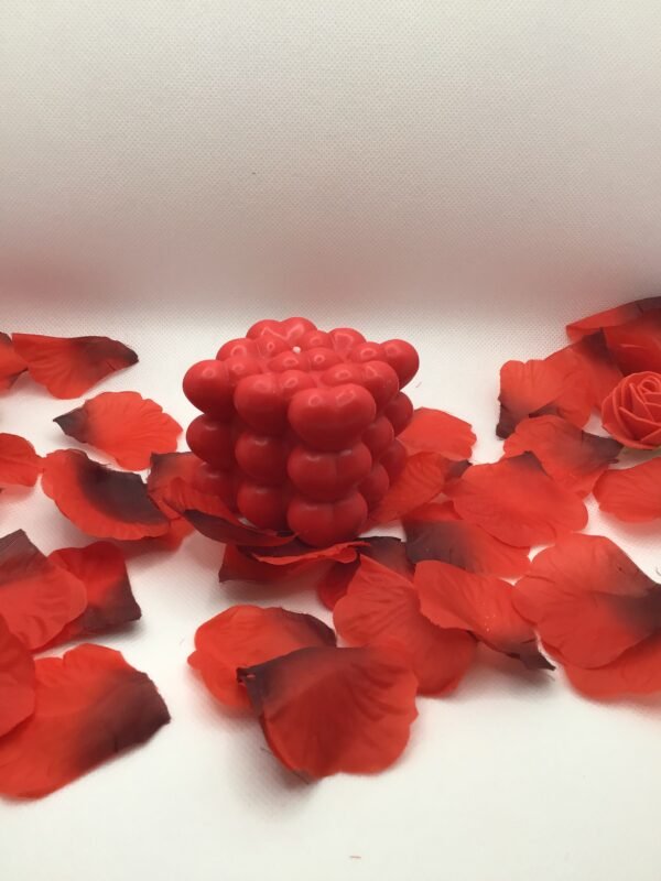 Bougie "coeur ardent" rouge parfum "charme"